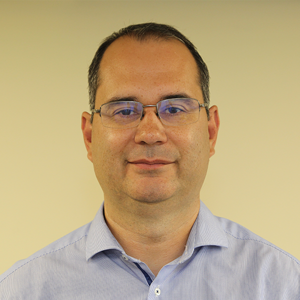 Zoltan-Czinege-headshot